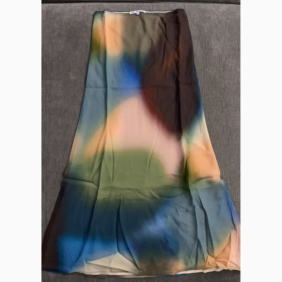 NWOT Reformation Layla Skirt in Blur Midi Elasticated Waist - Picture 6 of 8